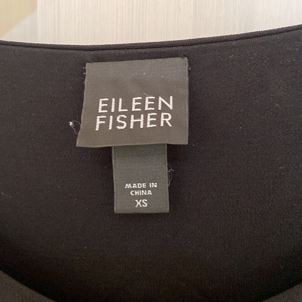 Beautifully comfortable black 100% silk jersey top. - Picture 3 of 4